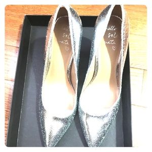Banana Republic Silver Crackled Pumps